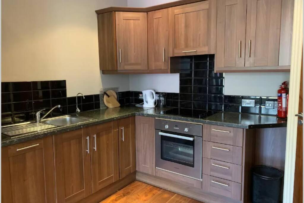 Centre Of Dingle Town - Luxury Holiday Apartment Eksteriør bilde
