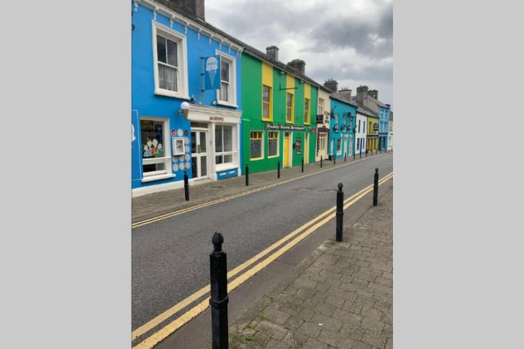 Centre Of Dingle Town - Luxury Holiday Apartment Eksteriør bilde